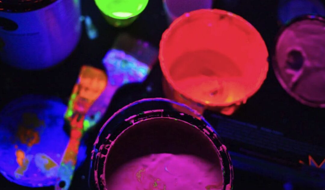 Fluorescent Ink Technology: When Your Graphics Need to Glow